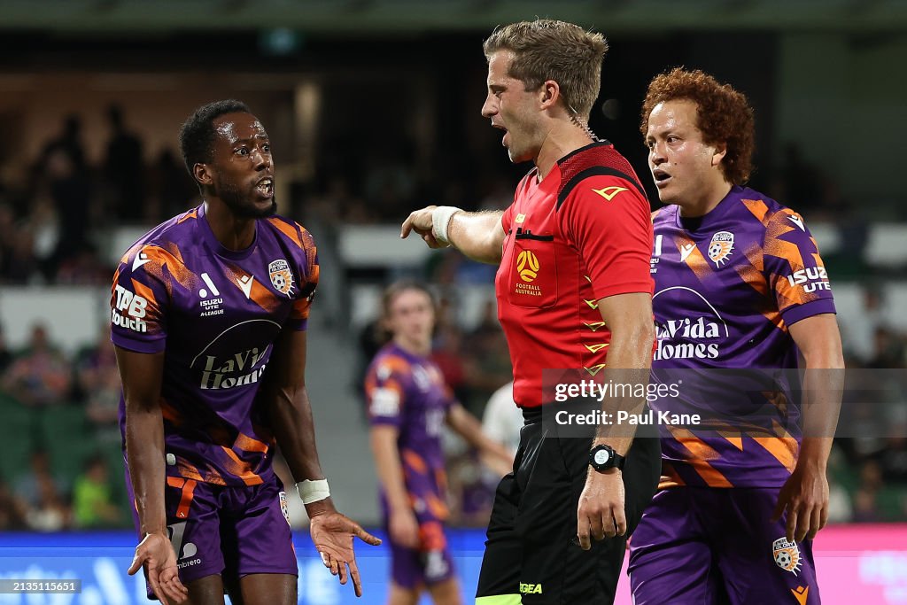 A-League Men Rd 12 - Perth Glory v Sydney FC