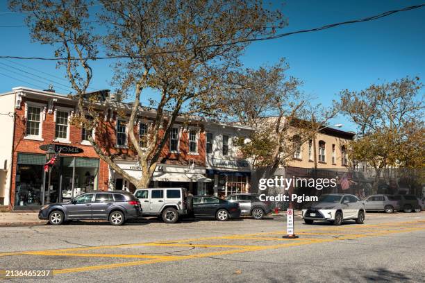 le village de sag harbor, dans le comté de suffolk, dans l’état de new york, se trouve dans les hamptons, long island - sag harbor photos et images de collection