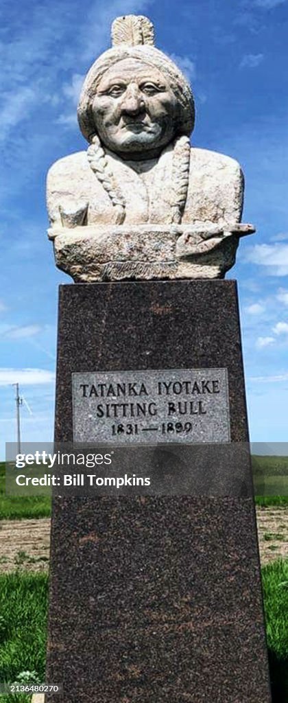 Gravesite Sitting Bull Archive