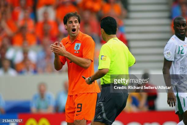 June 16: Ruud Van Nistelrooy of Holland and Referee Oscar Ruiz during the FIFA World Cup Finals 2006 Group C match between Holland and Ivory Coast at...