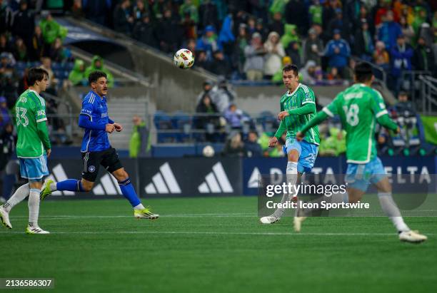 Seattle Sounders defender Jackson Ragen passes the ball during a MLS matchup between CF Montréal and the Seattle Sounders on April 6, 2024 at Lumen...
