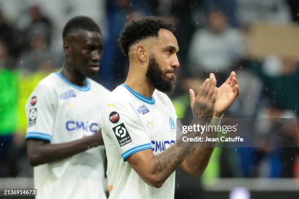 Pierre-Emerick Aubameyang of Marseille salutes the supporters following the Ligue 1 Uber Eats match between Olympique de Marseille and Paris...