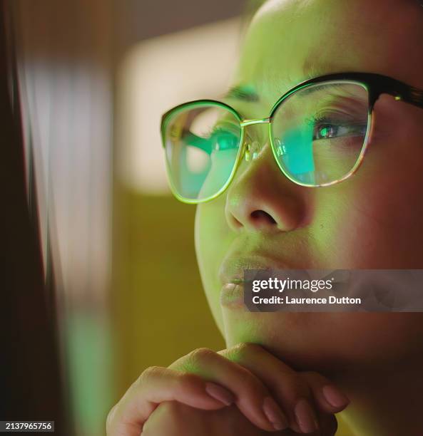 close up working b - eye reflection stock pictures, royalty-free photos & images