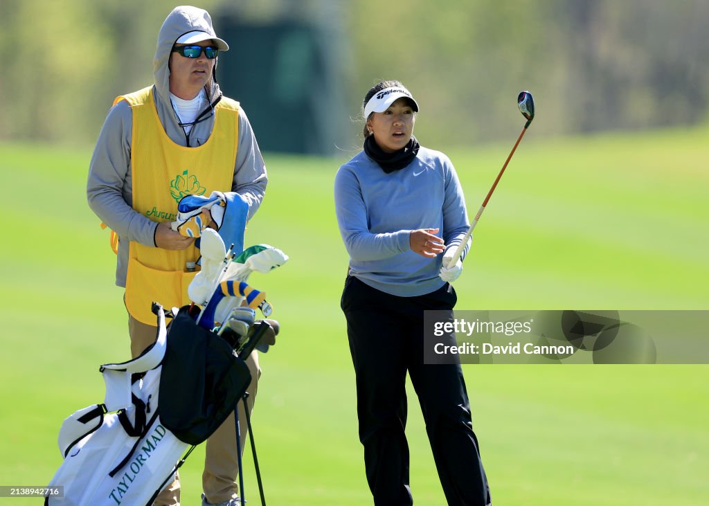 Zoe Campos of The United States plays her second shot on