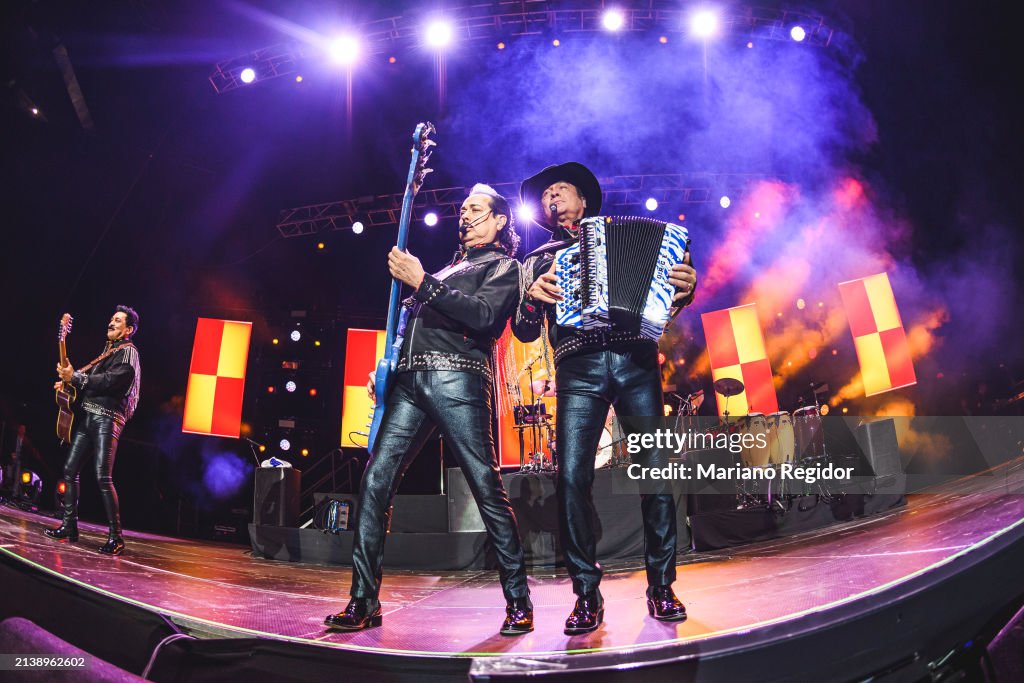 Los Tigres del Norte Concert In Madrid