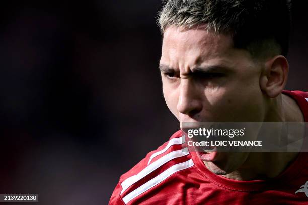 Brest's Uruguayan-Italian forward Martin Satriano celebrates scoring his team's fourth goal during the French L1 football match between Stade...