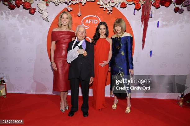 Paula Zahn, Donald Newhouse, Lea Michele and Anna Wintour attend the 2024 Hope Rising Benefit at The Ziegfeld Ballroom on April 04, 2024 in New York...