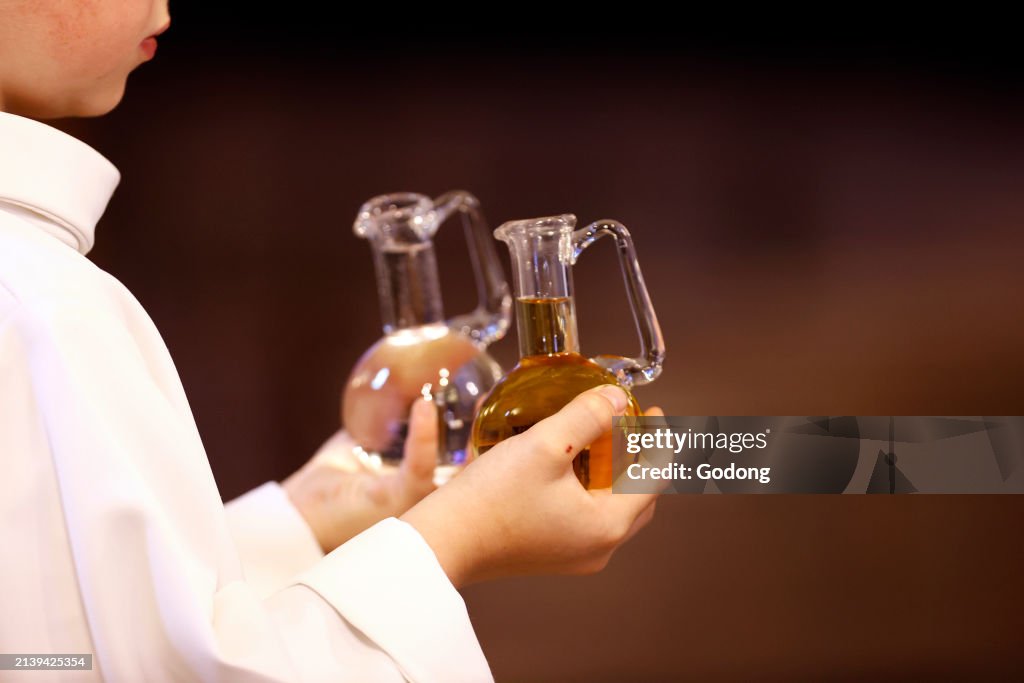 Saint Nicolas church. Catholic mass. Eucharist celebration. Pair of cruets. France.