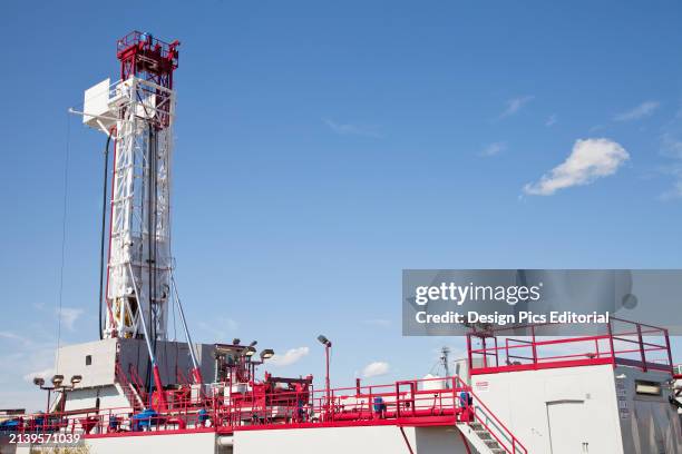Oil Rigs In Alberta 377 Oil Rig Alberta Stock Photos, High-Res Pictures, and Images - Getty ...