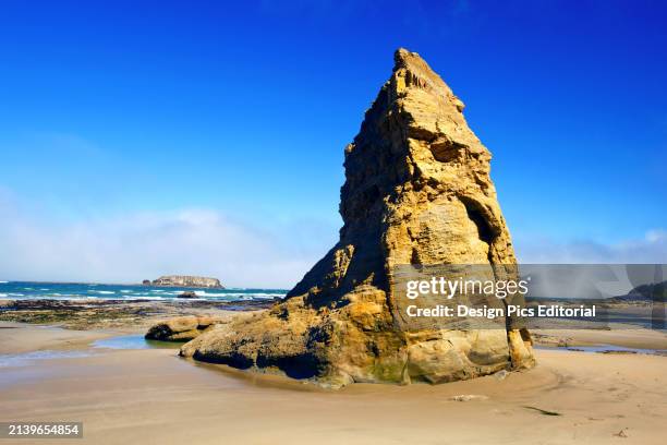 Obogon Rocks Formation Color 38,722 Brown Rocks Stock Photos, High-Res Pictures, and Images - Getty ...