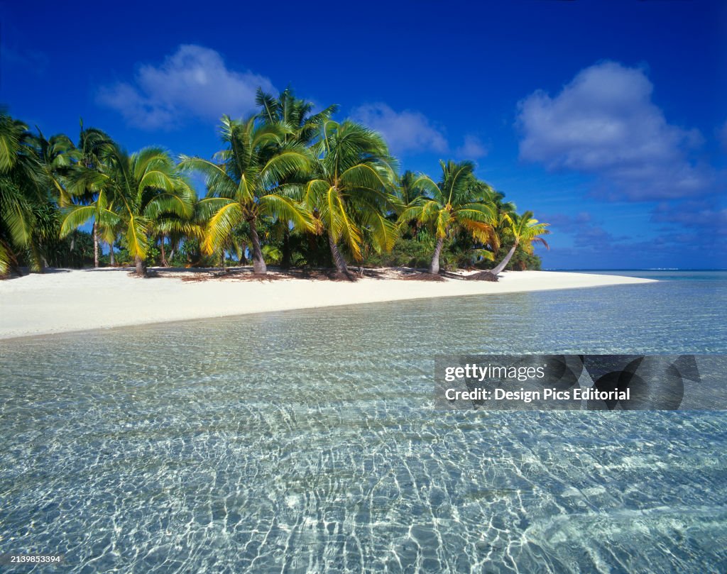 One Foot Island in the South Pacific. Aitutaki, Cook Islands
