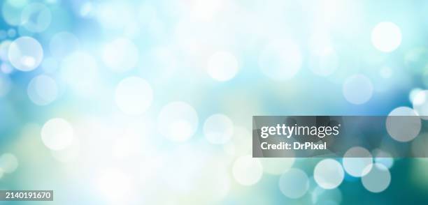 delicate defocused lights - flouté photos et images de collection