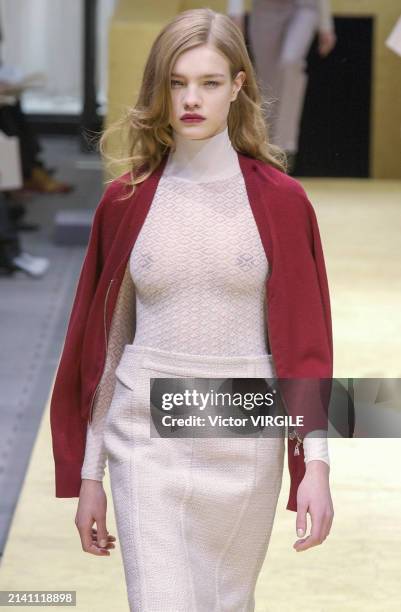 Natalia Vodianova walks the runway during the Louis Vuitton Ready to Wear Fall/Winter 2002-2003 fashion show as part of the Paris Fashion Week on...