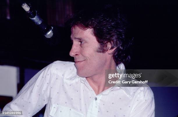 American Rock musician Levon Helm performs onstage at the Lone Star Cafe, New York, New York, February 17, 1981.