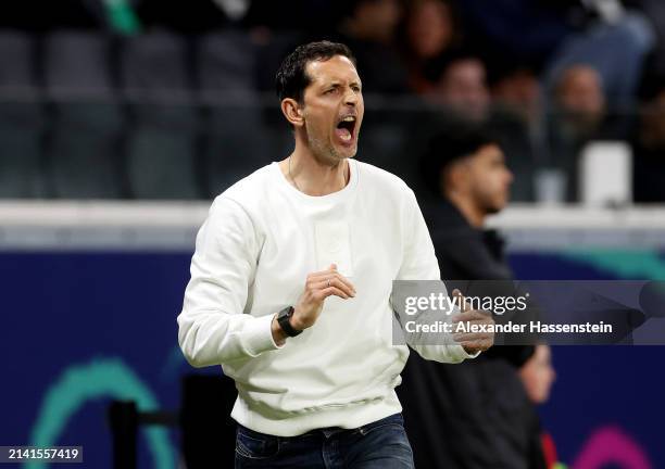 Dino Toppmoeller, Head Coach of Eintracht Frankfurt, reacts during the Bundesliga match between Eintracht Frankfurt and SV Werder Bremen at Deutsche...