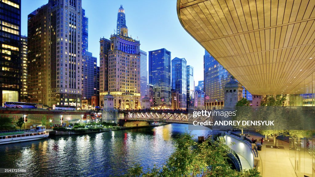View of Chicago river