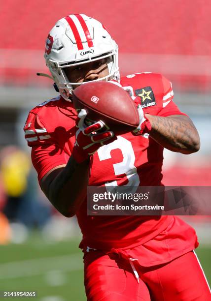 Defenders running back Cam'Ron Harris Sr. Hauls in a pass during pregame drills prior to the UFL football game between the Houston Roughnecks and the...