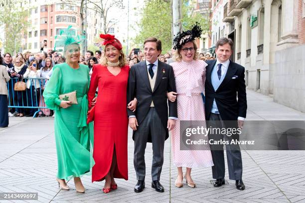 Jose Luis Martinez-Almeida accompanied by his four brothers Casilda Martinez-Almeida, Alfonso Martinez-Almeida, Ángela Martinez-Almeida, Magdalena...