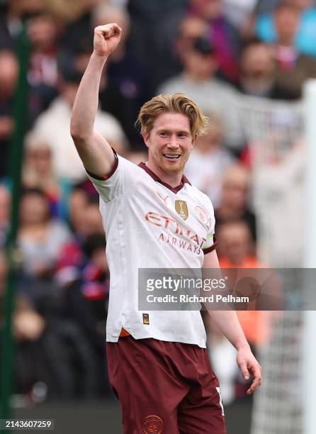 Kevin De Bruyne of Manchester City celebrates his goal during the Premier League match between Crystal Palace and Manchester City at Selhurst Park on...