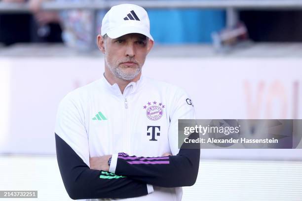 Thomas Tuchel, Head Coach of FC Bayern München, looks dejected during the Bundesliga match between 1. FC Heidenheim 1846 and FC Bayern München at...