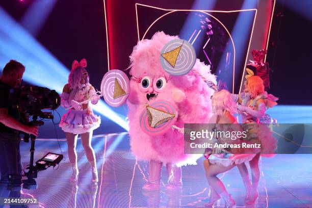 Die Zuckerwatte" performs on stage during the first showing of Season 10 of "The Masked Singer" at MMC Studios on April 06, 2024 in Cologne, Germany.