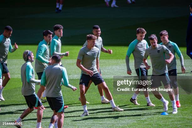 Atletico Madrid players including Alvaro Morata, Marcos Llorente, Cesar Azpilicueta during the Atletico de Madrid Training Session and Press...