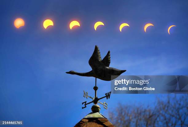 Eclipse Progression 88 Solar Eclipse Stages Stock Photos, High-Res Pictures, and Images ...