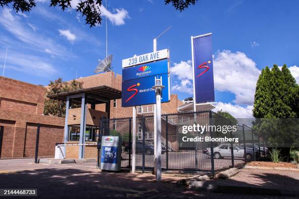 South African Broadcasting Company Photos and Premium High Res Pictures ...