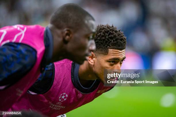 Jude Bellingham of Real Madrid warms up during the UEFA Champions League quarter-final first leg match between Real Madrid CF and Manchester City at...