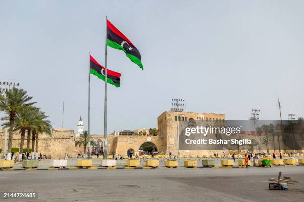 libya flags - libia foto e immagini stock