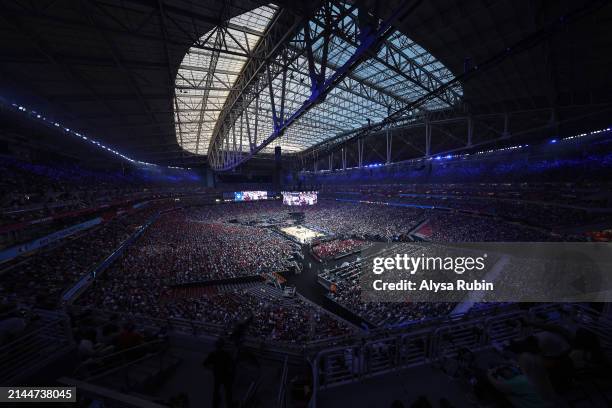 Entire stadium view during the first half in the NCAA Men’s Basketball Tournament Final Four semifinal game between the Alabama Crimson Tide and the...