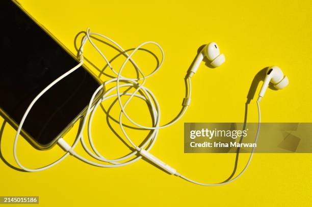 wired earphone - elkontakt bildbanksfoton och bilder