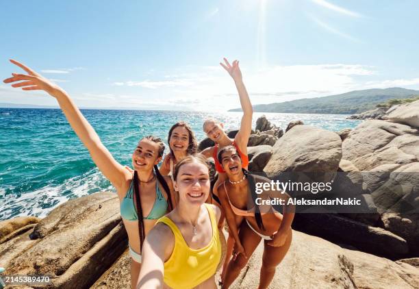 spring break selfie with my girls - friend group selfie stock pictures, royalty-free photos & images