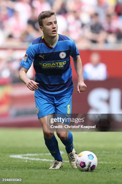 Robert Ivanov of Braunschweig runs with the ball during the Second Bundesliga match between Fortuna Düsseldorf and Eintracht Braunschweig at Merkur...