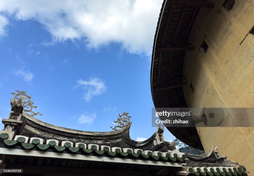 The eaves of the tulou