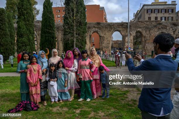 Muslim Rome 3,781 Islam In Rome Stock Photos, High-Res Pictures, and Images - Getty ...
