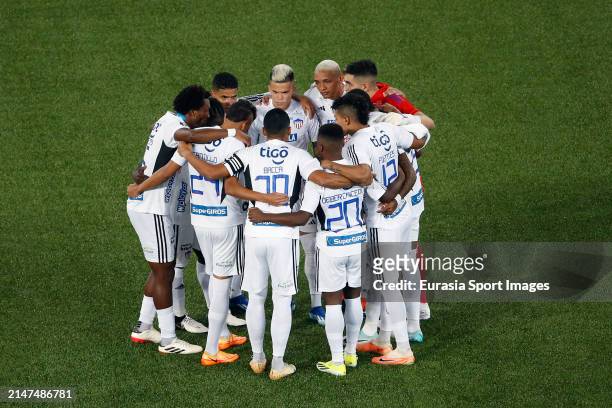 Junior squad getting huddle during the Copa CONMEBOL Libertadores match between Botafogo and Junior at Estadio Olimpico Nilton Santos on April 3,...