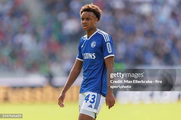 Assan Ouedraogo of FC Schalke 04 looks on during the Second Bundesliga match between Hannover 96 and FC Schalke 04 at Heinz von Heiden Arena on April...