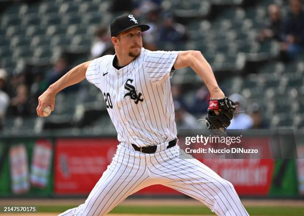 Erick Fedde of the Chicago White Sox throws a pitch during a game against the Detroit Tigers at Guaranteed Rate Field on March 31, 2024 in Chicago,...