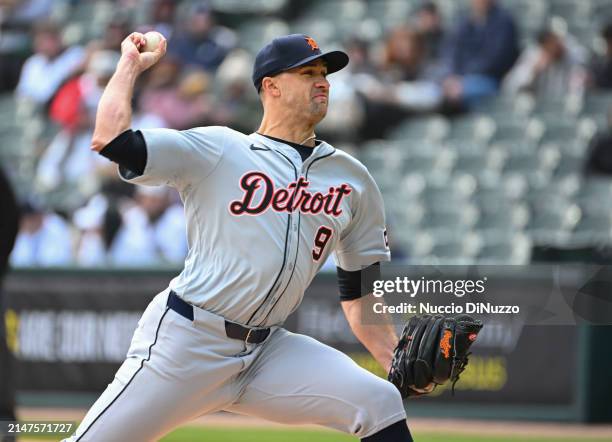 Jack Flaherty of the Detroit Tigers throws a pitch against the Chicago White Sox at Guaranteed Rate Field on March 31, 2024 in Chicago, Illinois.