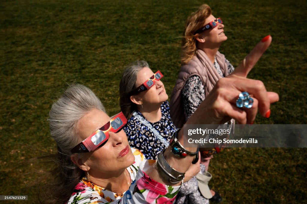 Washington DC Experiences Partial Solar Eclipse