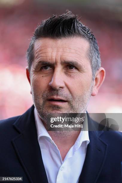 Nenad Bjelica, Head Coach of 1.FC Union Berlin looks on prior to the Bundesliga match between 1. FC Union Berlin and Bayer 04 Leverkusen at An der...