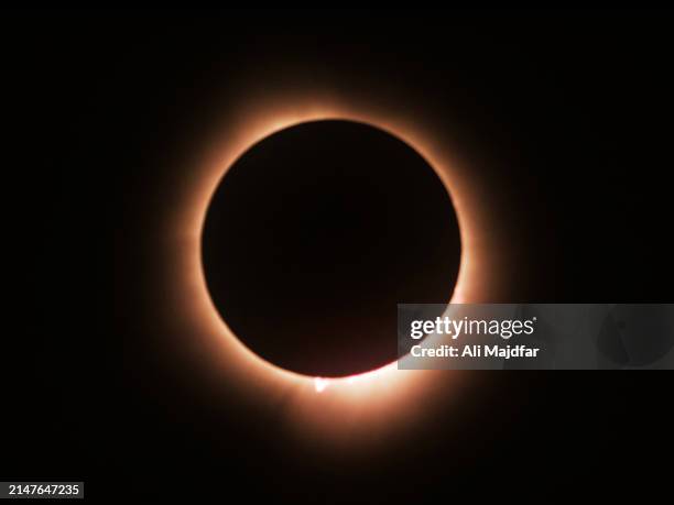 solar eclipse - eclipse imagens e fotografias de stock