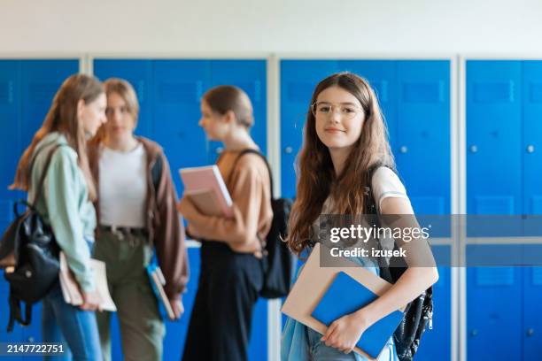 portrait of female high school student - 15 stock pictures, royalty-free photos & images