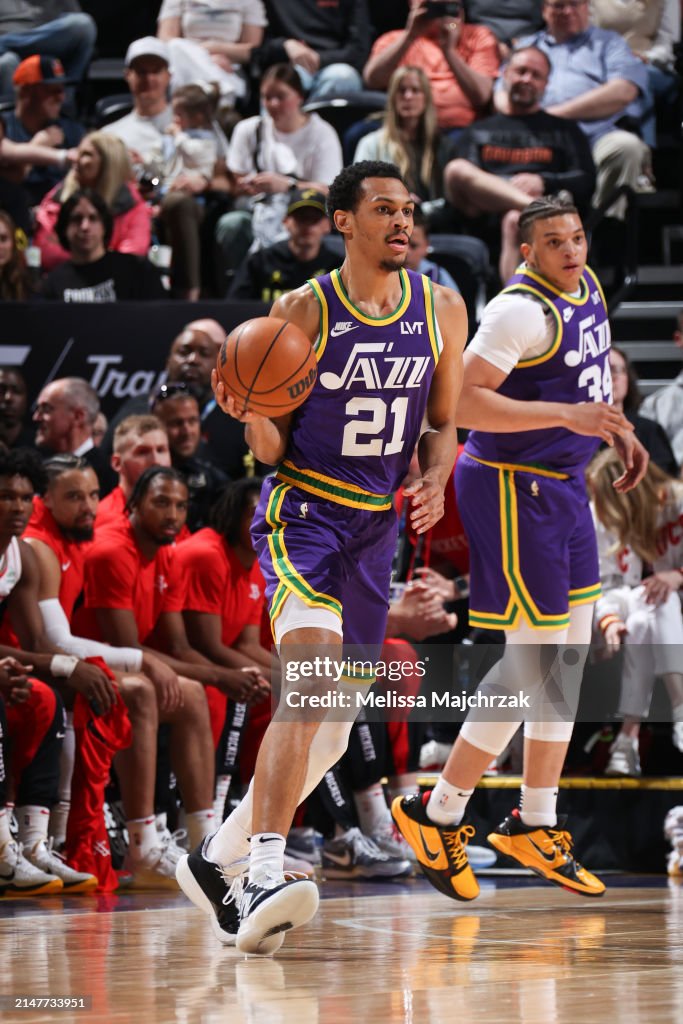 2008 Rockets Jazz Darius Bazley of the Utah Jazz handles the ball during the game... News ...