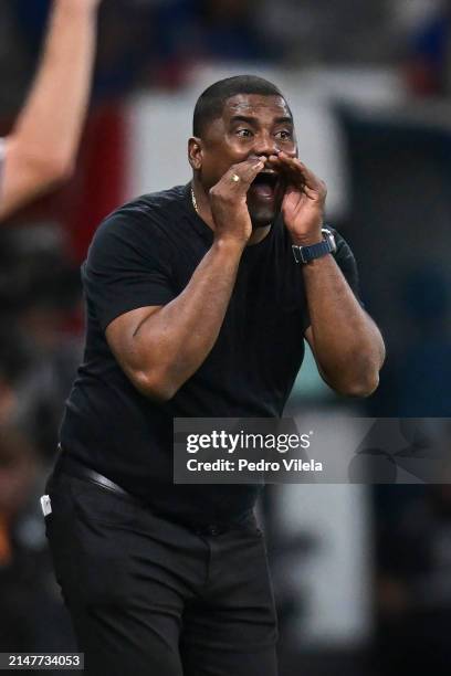 Head coach Hubert Bohert of Alianza Petrolera reacts during a match between Cruzeiro and Alianza Petrolera as part of the Copa CONMEBOL Sudamericana...