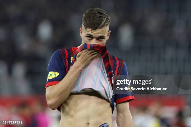 Luka Sucic of Salzburg during the Admiral Bundesliga match between LASK and FC Red Bull Salzburg at Raiffeisen Arena on April 12, 2024 in Linz,...