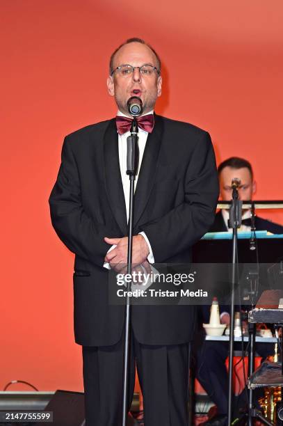 Tim Szent-Ivanyi during the Bundespresseball at Hotel Adlon Kempinski on April 12, 2024 in Berlin, Germany.