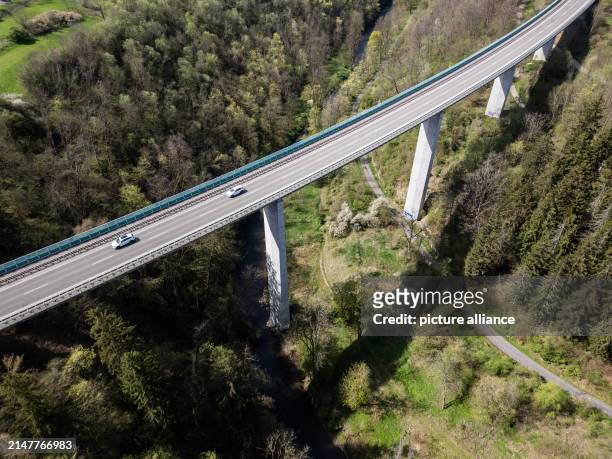 April 2024, Baden-Württemberg, Rottweil: Cars drive over the viaduct of the northern bypass near Rottweil. . Photo: Silas Stein/dpa