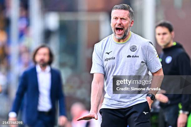 Federico Valente, head coach of Sudtirol, reacts during the Serie B match between UC Sampdoria and Sudtirol at Stadio Luigi Ferraris on April 13,...